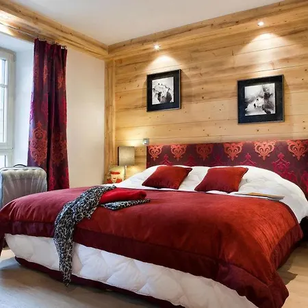 La Chapelle-d'abondance Sleeps 8 Pool *